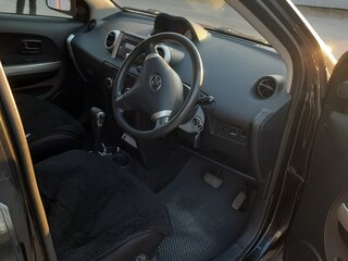 2005 Toyota Ist I Рестайлинг, чёрный, 620000 рублей, вид 5