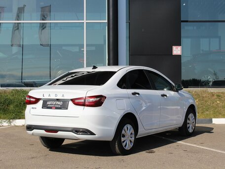 2024 Lada (ВАЗ) Vesta I Рестайлинг (NG), белый, 1170000 рублей, вид 4