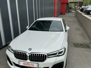 2020 BMW 5 серии 520d xDrive VII (G30/G31/G38) Рестайлинг, белый, 5990000 рублей, вид 2