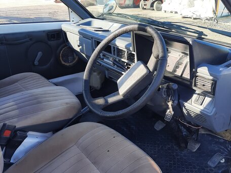 1995 Toyota TownAce, белый, 650000 рублей, вид 5