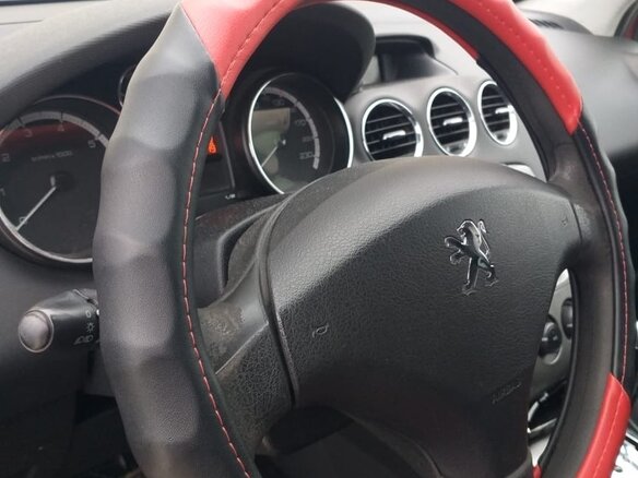 2010 Peugeot 308 I, красный, 530000 рублей - вид 15