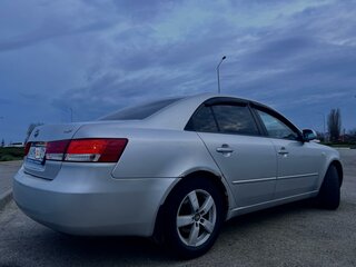 2007 Hyundai Sonata V (NF), серебристый, 550000 рублей, вид 4