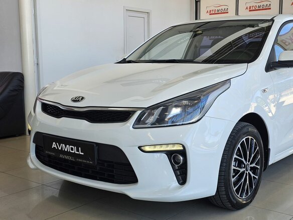 2018 Kia Rio IV, белый - вид 2