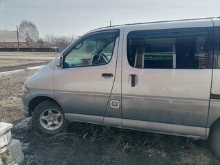2001 Toyota Granvia I, серый, 700000 рублей, вид 3