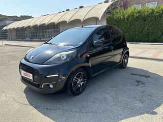2013 Peugeot 107 I Рестайлинг 2, чёрный, 599000 рублей, вид 1