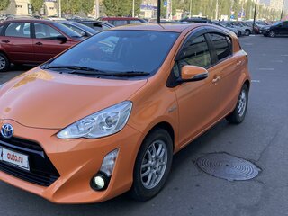2015 Toyota Aqua I Рестайлинг, оранжевый, 900000 рублей, вид 1