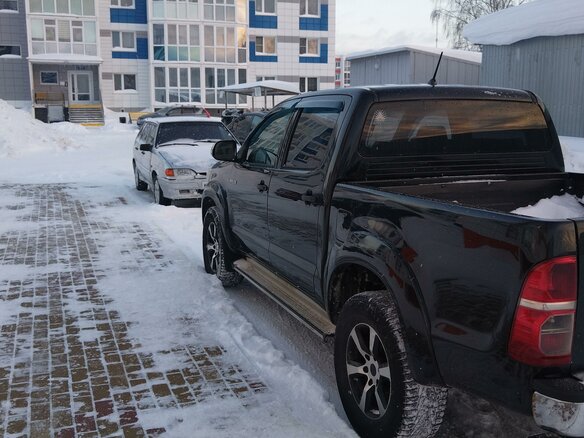 2012 Toyota Hilux VII Рестайлинг, чёрный, 2050000 рублей - вид 5