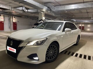 2015 Toyota Crown XIV (S210) Рестайлинг, белый, 2450000 рублей, вид 3