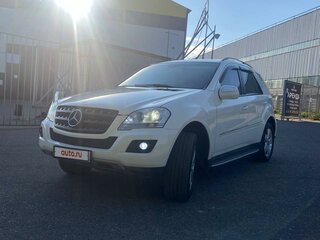 2009 Mercedes-Benz M-Класс 350 II (W164) Рестайлинг, белый, 1500000 рублей, вид 2