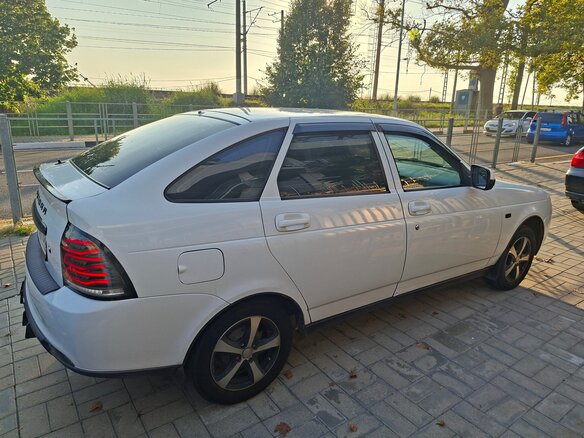 2010 Lada (ВАЗ) Priora I, белый, 325000 рублей - вид 2