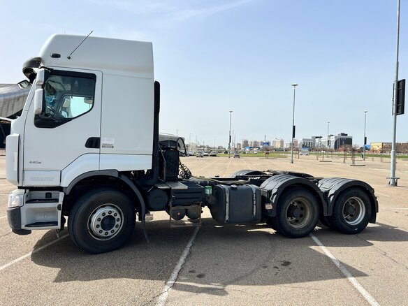 2012 Renault Premium, белый, 3299000 рублей - вид 13