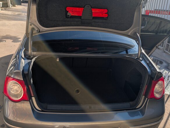 2008 Volkswagen Passat B6, серый, 660000 рублей - вид 13