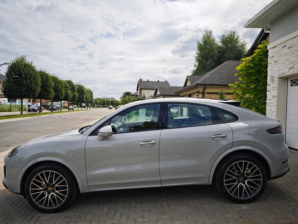 2021 Porsche Cayenne Coupé III, серый, 8500000 рублей - вид 4