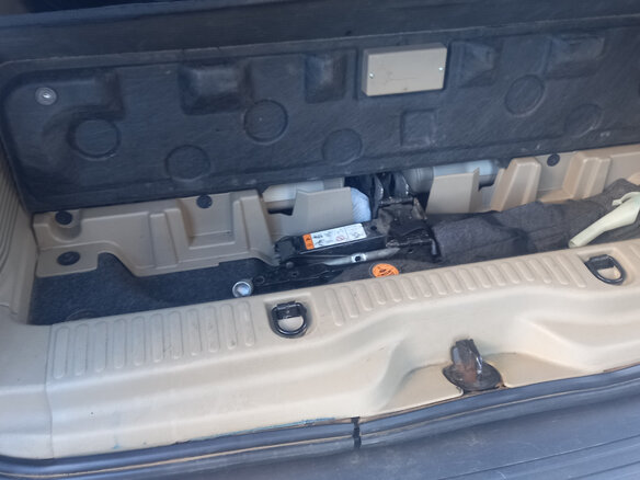 2008 Ford Explorer IV, чёрный - вид 11