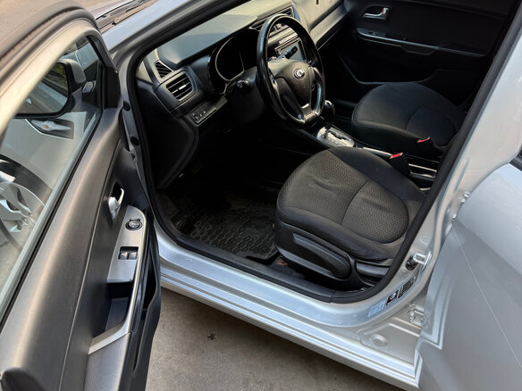 2015 Kia Rio III Рестайлинг, серый - вид 17
