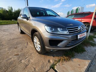 2016 Volkswagen Touareg II Рестайлинг, серый, 2550000 рублей, вид 1