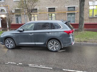 2019 Mitsubishi Outlander III Рестайлинг 3, серый, 3250000 рублей, вид 2