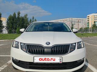 2018 Skoda Octavia III (A7) Рестайлинг, белый, 1270000 рублей, вид 3