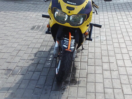 1996 Honda CBR 900RR Fireblade, жёлтый, 195282 рублей, вид 3