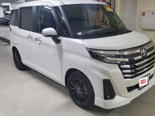 2022 Toyota Roomy I Рестайлинг, белый, 1650000 рублей, вид 2