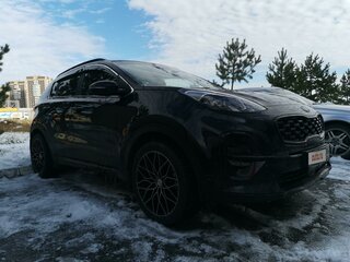 2021 Kia Sportage IV Рестайлинг, чёрный, 3100000 рублей, вид 4