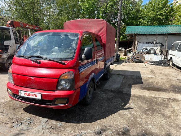 2012 Hyundai Porter II, красный, 750000 рублей - вид 2