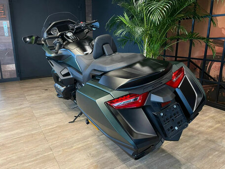 2024 Honda GL 1800 Gold Wing, зелёный, 3650000 рублей, вид 4