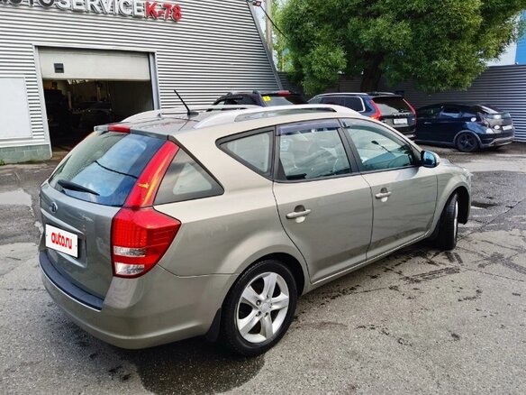 2011 Kia Ceed I Рестайлинг, серебристый, 780000 рублей - вид 4