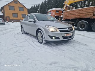 2011 Opel Astra H Рестайлинг, серебристый, 750000 рублей, вид 2