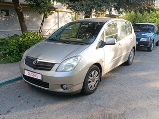 2002 Toyota Corolla Verso I, золотистый, 440000 рублей, вид 1