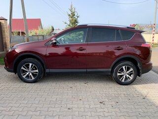 2017 Toyota RAV4 IV (XA40) Рестайлинг, красный, 2285000 рублей, вид 2
