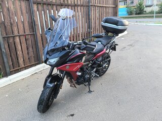 2020 Yamaha MT-09 Tracer (FJ-09), красный, 1000000 рублей, вид 2