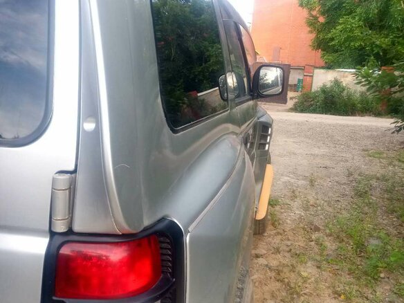 1997 Mitsubishi Pajero, серебристый - вид 6