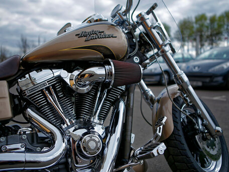 2010 Harley-Davidson CVO, золотистый, 2110188 рублей, вид 1