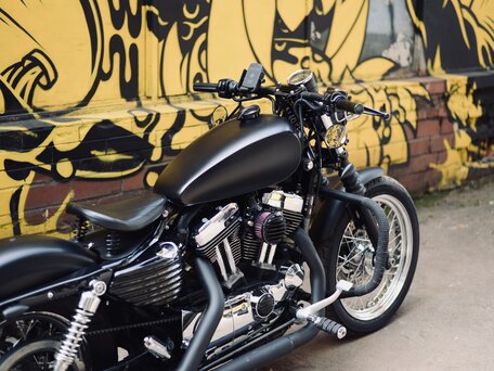 2009 Harley-Davidson Sportster 1200, чёрный, 584318 рублей, вид 4