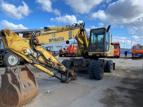 2002 Komatsu PW170, жёлтый, 1850000 рублей, вид 2