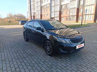 2014 Kia Rio III, чёрный, 850000 рублей, вид 3