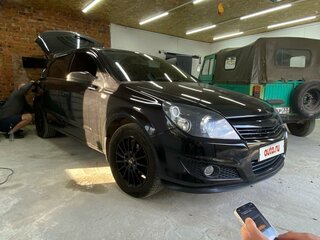 2009 Opel Astra H Рестайлинг, чёрный, 480000 рублей, вид 2