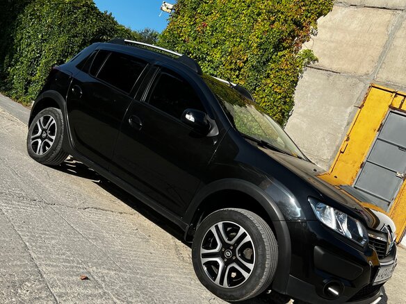 2018 Renault Sandero Stepway II, чёрный, 1100000 рублей - вид 5