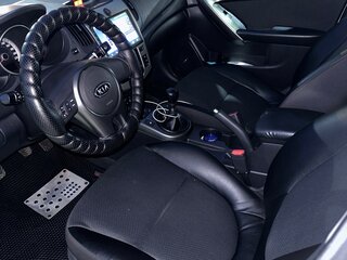 2010 Kia Cerato 5-speed II, серебристый, 1100000 рублей, вид 5