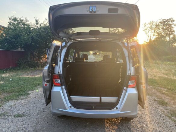 2010 Honda Freed Spike I, серый, 999000 рублей - вид 4