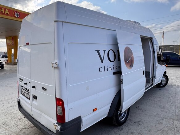 2011 Ford Transit, белый, 1600000 рублей - вид 2