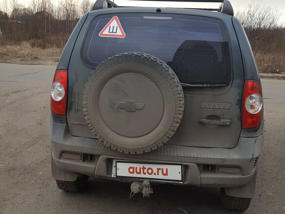 2011 Chevrolet Niva I Рестайлинг, зелёный - вид 1