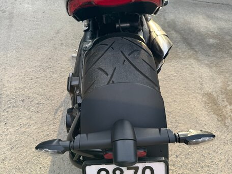 2021 Triumph Rocket III, серый, 3100000 рублей, вид 5
