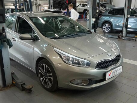 2013 Kia Ceed II, серебристый, 1004000 рублей, вид 2