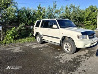 1999 Isuzu Bighorn II, белый, 1470000 рублей, вид 2