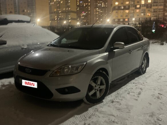 2010 Ford Focus II Рестайлинг, серебристый, 470000 рублей - вид 2