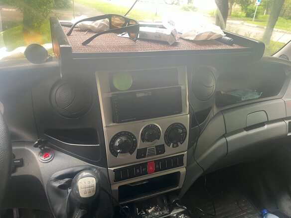 2011 Iveco Daily, белый, 1750000 рублей - вид 5