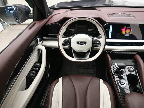 2023 Geely Monjaro I, серый, 3005000 рублей - вид 7