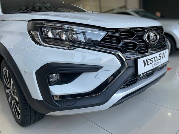 2025 Lada (ВАЗ) Vesta SW Cross I Рестайлинг (NG), белый - вид 3